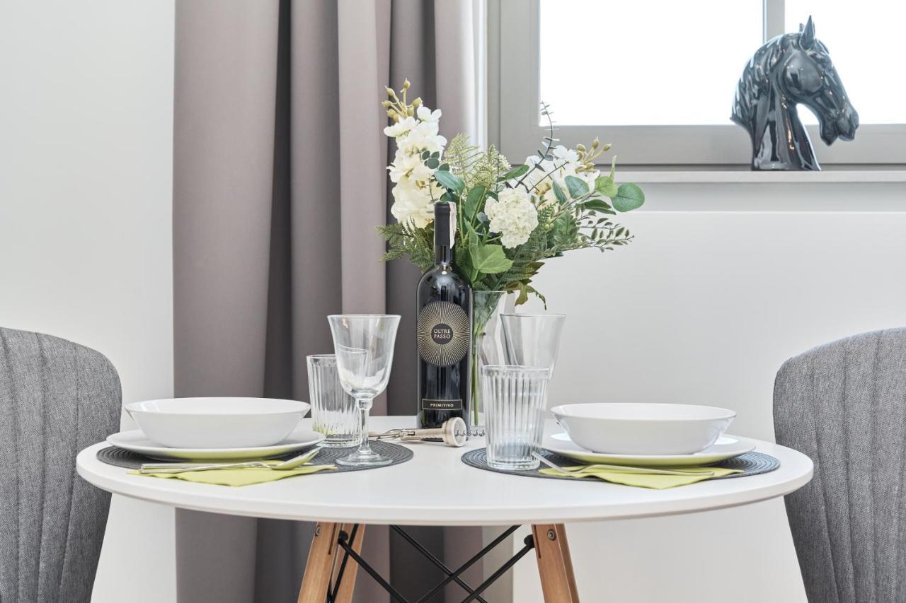 Eleganckie Studia Wyspa Slodowa By Noclegi Renters ヴロツワフ エクステリア 写真